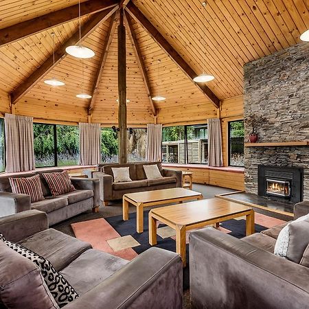 Altamont Lodge Wanaka Exterior photo