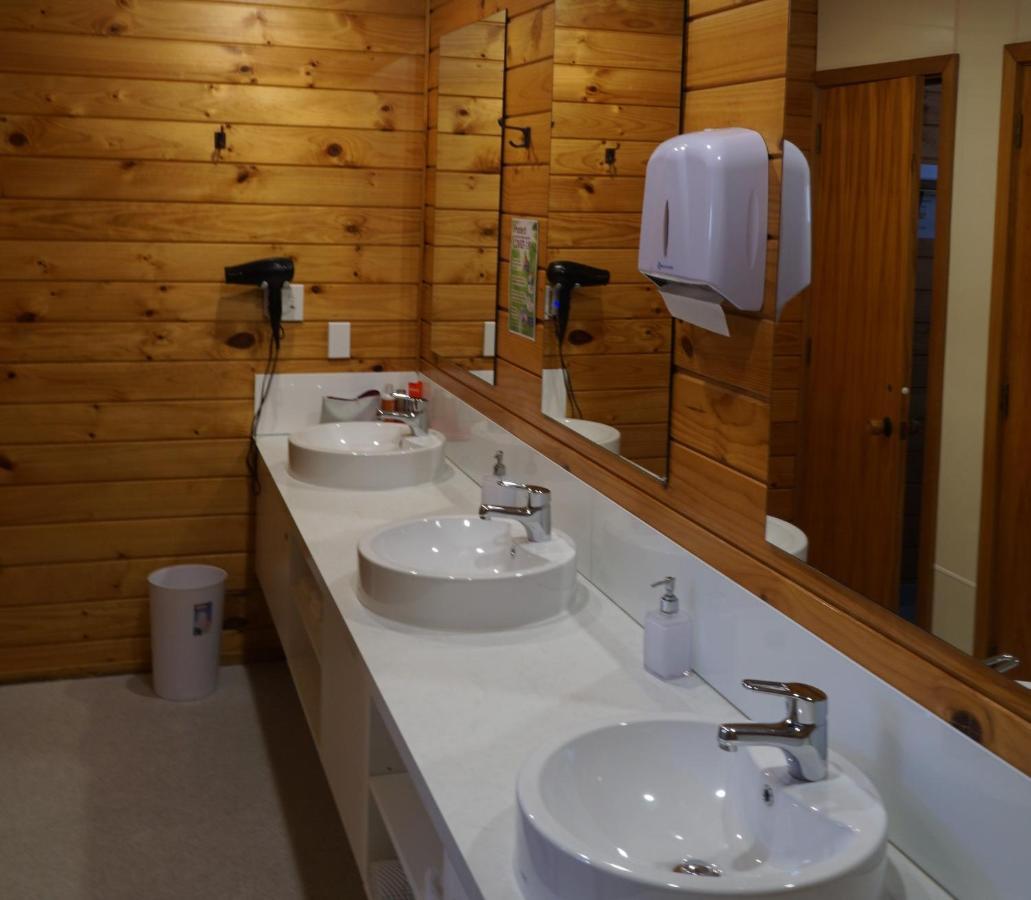 Altamont Lodge Wanaka Exterior photo