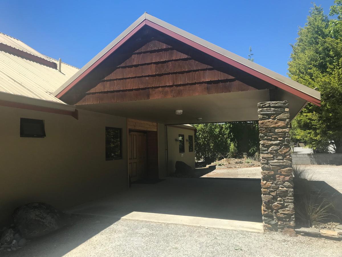 Altamont Lodge Wanaka Exterior photo