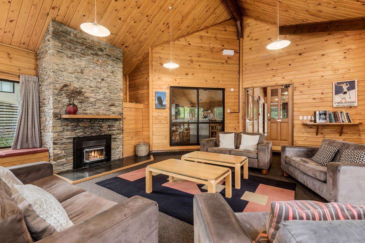 Altamont Lodge Wanaka Exterior photo